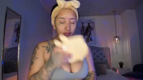Snapshot of ayshell__ chatting on June 23, 4:43 am Ayshell online show from June 23, 4:43 am