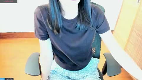 Snapshot of ayumianzu chatting on June 8, 1:11 pm anzu online show from June 8, 1:11 pm