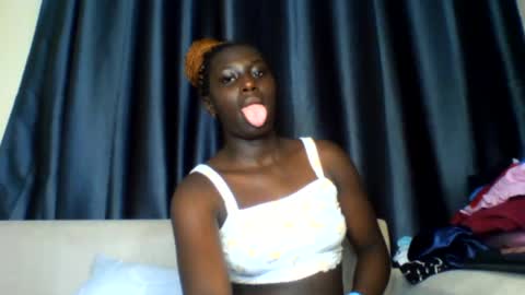 azaelia_iris online show from July 16, 6:03 pm