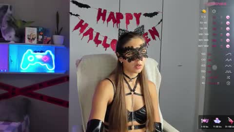 Snapshot of azeliaclark chatting on October 24, 8:27 pm Sofia online show from October 24, 8:27 pm