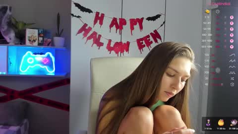 Snapshot of azeliaclark chatting on October 28, 2:42 pm Sofia online show from October 28, 2:42 pm