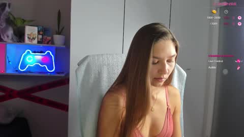 Snapshot of azeliaclark chatting on November 4, 7:40 am Sofia online show from November 4, 7:40 am