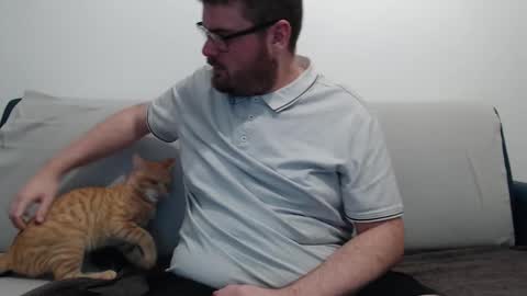 Snapshot of azer912 chatting on October 29, 7:37 pm Azer online show from October 29, 7:37 pm