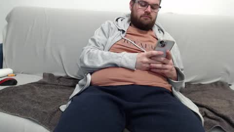 Snapshot of azer912 chatting on November 23, 8:41 pm Azer online show from November 23, 8:41 pm