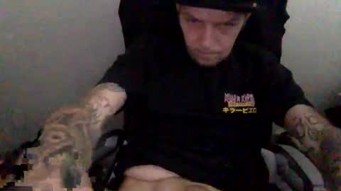 azlee87 online show from November 29, 8:23 pm