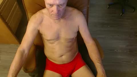 Snapshot of azmichael5 chatting on October 20, 1:00 pm Mike online show from October 20, 1:00 pm