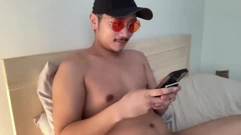 azngoogoo online show from December 31, 6:35 pm