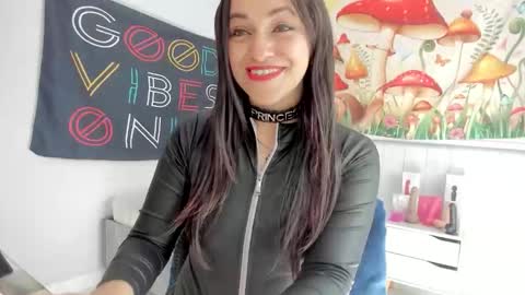 Azucena R online show from December 3, 2:48 pm