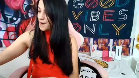 Azucena R online show from July 3, 3:40 pm