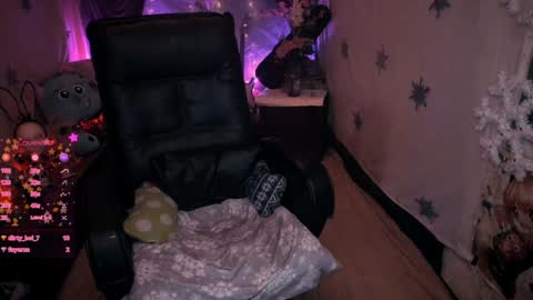   online show from January 14, 1:15 am