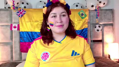 Snapshot of azul_veraa chatting on June 11, 12:25 pm Azul online show from June 11, 12:25 pm