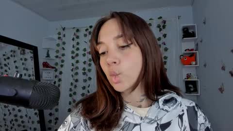 azumi saan online show from December 19, 2:40 am