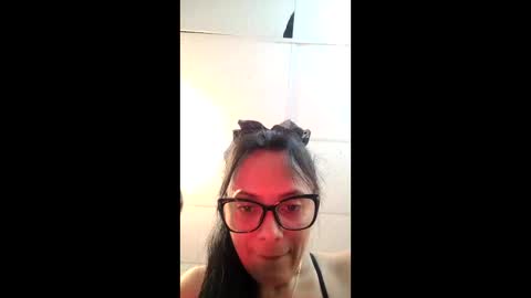 azura lion online show from April 16, 5:41 am