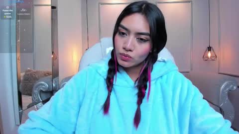 Snapshot of azurakindong chatting on March 10, 10:45 pm Azura online show from March 10, 10:45 pm