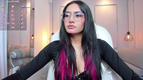 Snapshot of azurakindong chatting on October 27, 7:18 pm Azura online show from October 27, 7:18 pm