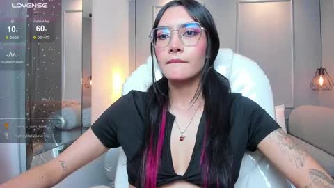 Snapshot of azurakindong chatting on November 13, 8:08 pm Azura online show from November 13, 8:08 pm