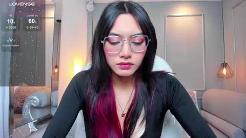 Snapshot of azurakindong chatting on November 18, 7:18 pm Azura online show from November 18, 7:18 pm