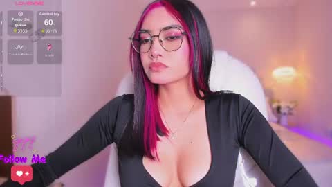 Azura online show from July 28, 8:52 pm