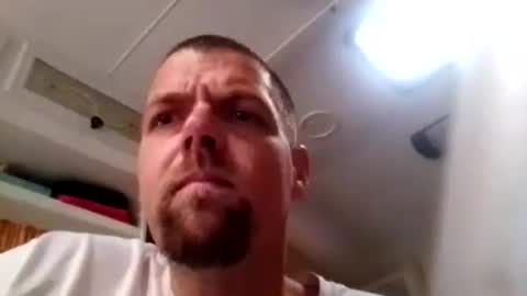 azza42086 online show from May 8, 8:52 am