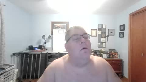 Snapshot of b1gh0rnyguy chatting on January 7, 11:23 am Cory online show from January 7, 11:23 am