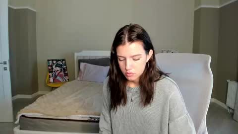 Monica online show from October 1, 1:00 am