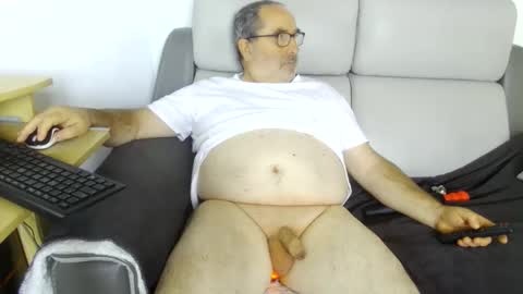 Snapshot of babacool96 chatting on October 13, 9:09 am babacool 96 online show from October 13, 9:09 am