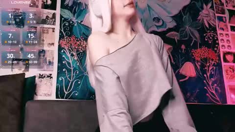 babe_moister online show from October 5, 5:50 am