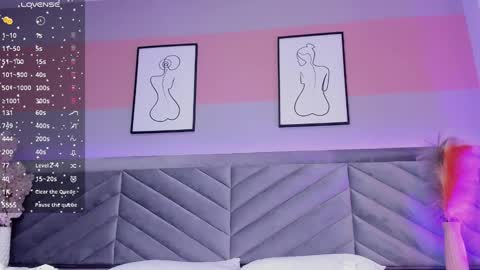 Snapshot of babe_sophiee chatting on December 3, 12:38 pm babe_sophiee online show from December 3, 12:38 pm