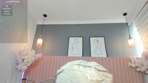 Snapshot of babe_sophiee chatting on October 19, 1:23 pm babe_sophiee online show from October 19, 1:23 pm