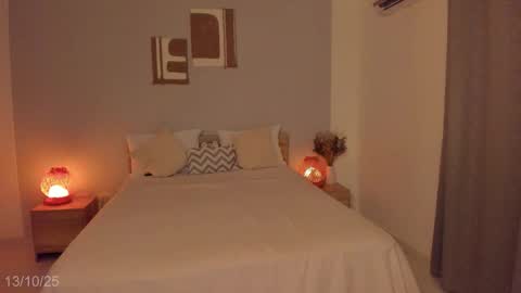Snapshot of babesexy19_ chatting on October 14, 12:44 am itzell online show from October 14, 12:44 am