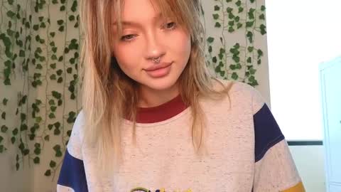 bb adele  online show from February 25, 9:31 am