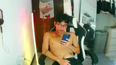 Snapshot of baby_aries69 chatting on May 23, 7:02 am your Baby Aries69 online show from May 23, 7:02 am