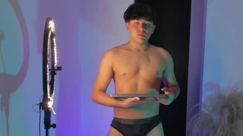 David Cortes online show from June 7, 3:32 am