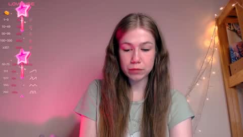 Snapshot of baby_girl_0001 chatting on January 8, 12:06 am Kira online show from January 8, 12:06 am