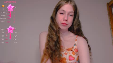 Snapshot of baby_girl_0001 chatting on March 7, 12:58 am Kira online show from March 7, 12:58 am