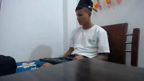 Snapshot of baby_hot_79 chatting on October 31, 3:13 pm baby_hot_79 online show from October 31, 3:13 pm