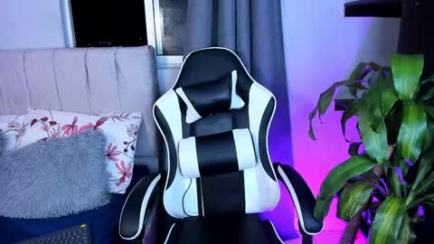 Snapshot of baby_kaliope chatting on September 18, 7:32 am Kaliope online show from September 18, 7:32 am