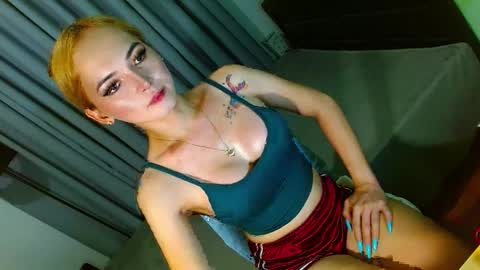 Snapshot of baby_kira1988 chatting on February 21, 1:33 pm Your Baby Kira online show from February 21, 1:33 pm