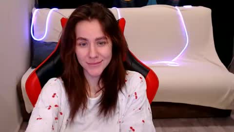 baby_kitte online show from December 31, 6:16 am