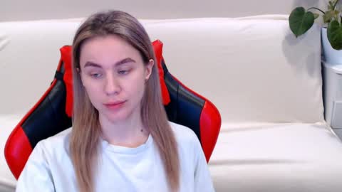 baby_kitte online show from February 20, 5:23 am