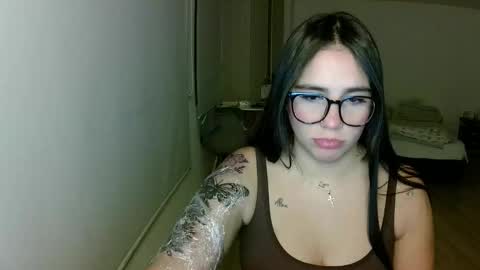 Snapshot of baby_madyy chatting on February 3, 3:48 am Madyy online show from February 3, 3:48 am