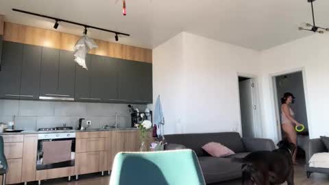 mei online show from October 14, 4:02 am