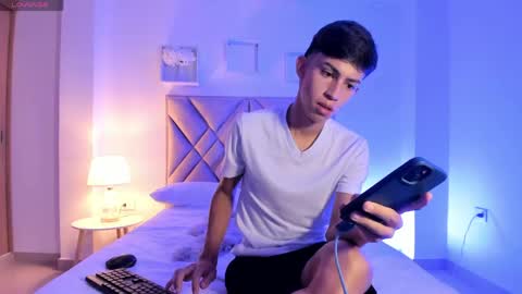 baby_noaht online show from June 4, 10:05 pm