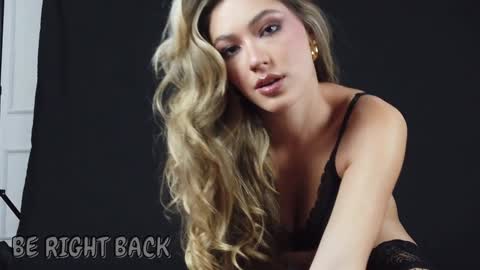 Snapshot of baby_sammyy chatting on September 27, 8:14 pm Baby Sammyy online show from September 27, 8:14 pm