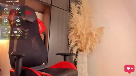 FOLLOW ME  online show from November 21, 3:05 am