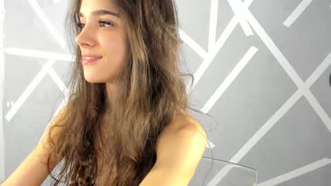 Snapshot of babyaylin chatting on December 17, 11:39 am Aylin online show from December 17, 11:39 am