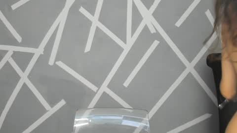 Snapshot of babyaylin chatting on December 30, 10:32 am Aylin online show from December 30, 10:32 am