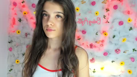 Snapshot of babyaylin chatting on January 18, 6:13 am Aylin online show from January 18, 6:13 am