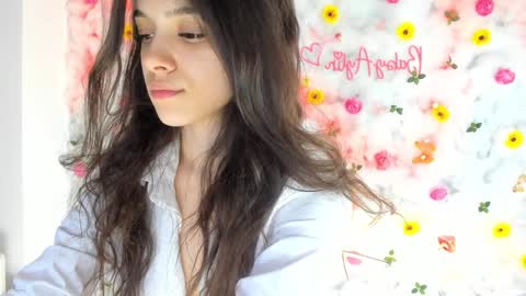 Snapshot of babyaylin chatting on February 6, 5:57 am Aylin online show from February 6, 5:57 am