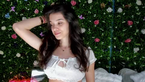 Snapshot of babyaylin chatting on September 19, 5:09 am Aylin online show from September 19, 5:09 am